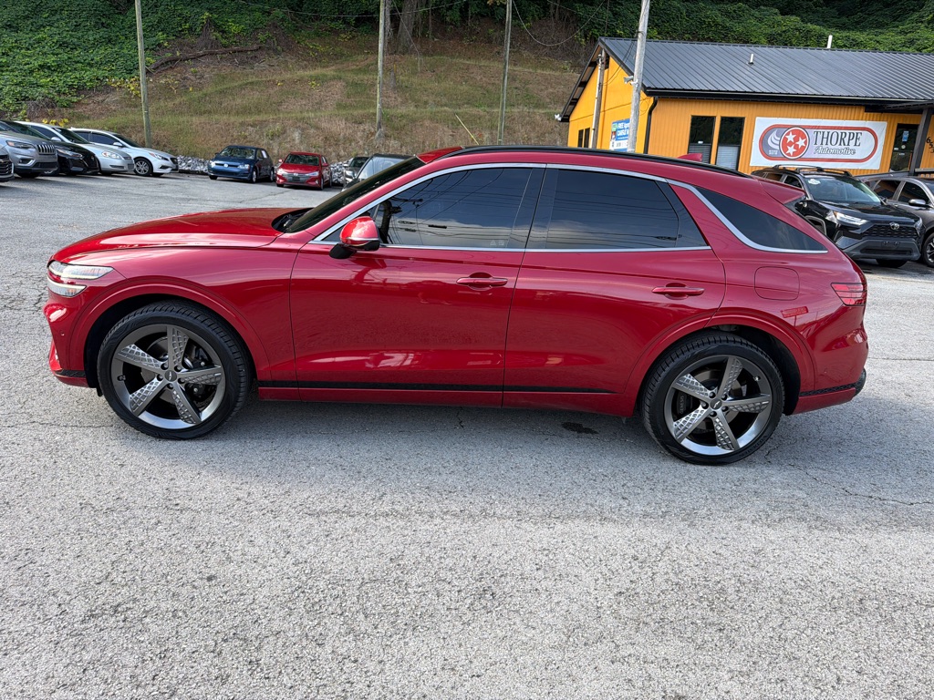 Photo 3 of this GENESIS GV70