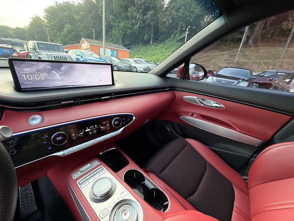 Photo 21 of this GENESIS GV70