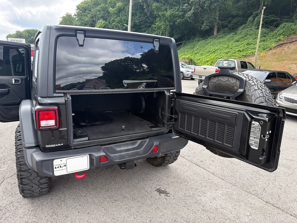 Photo 27 of this JEEP WRANGLER UNLIMI