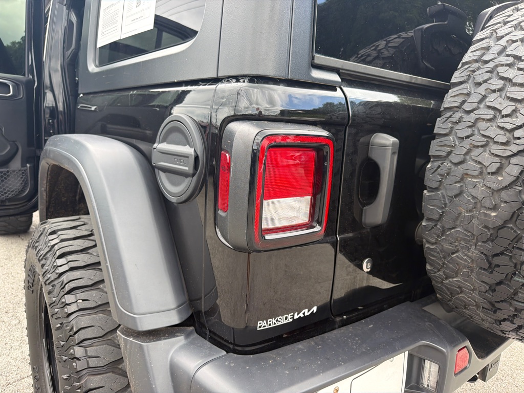 Photo 25 of this JEEP WRANGLER UNLIMI
