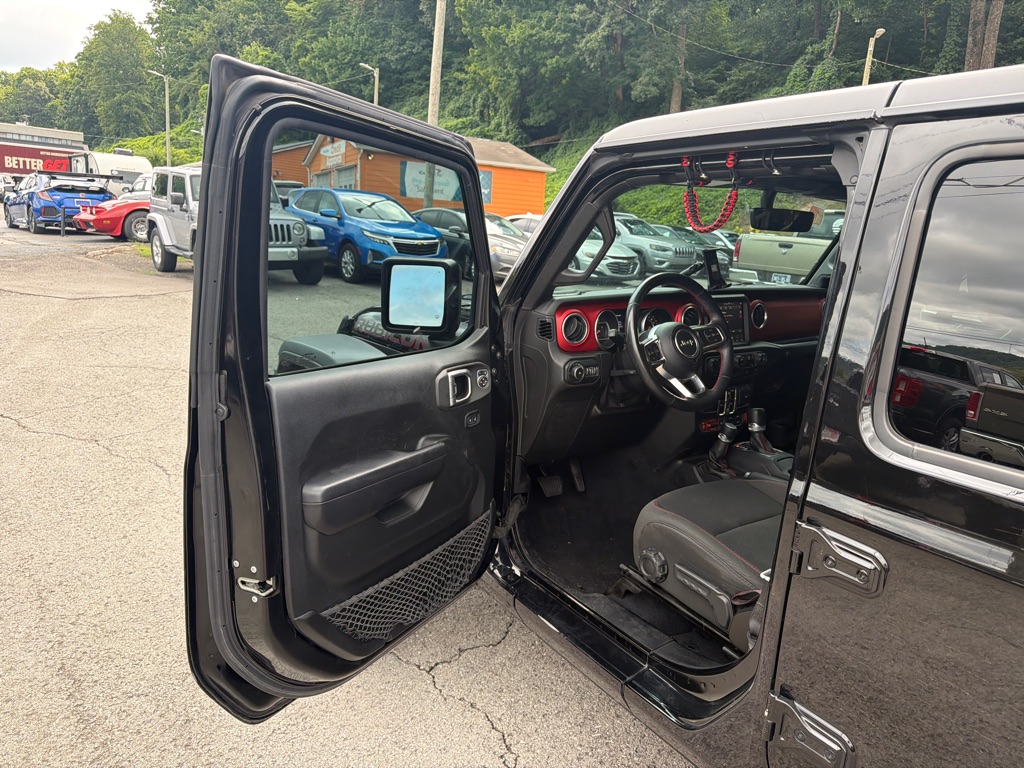 Photo 9 of this JEEP WRANGLER UNLIMI