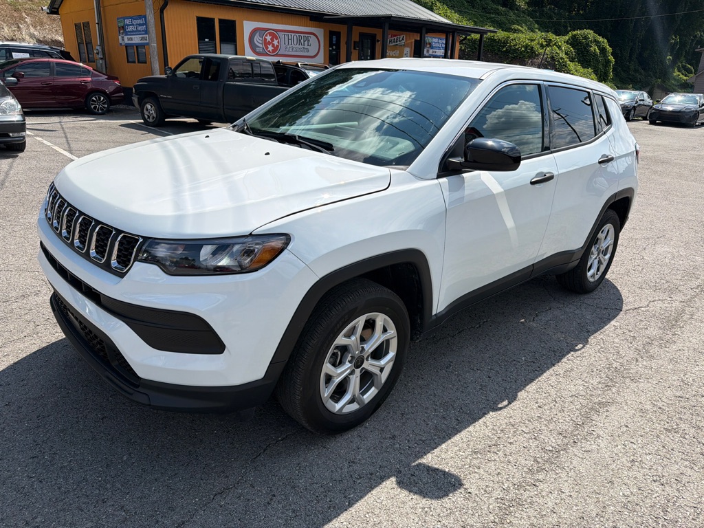 Photo 3 of this JEEP COMPASS