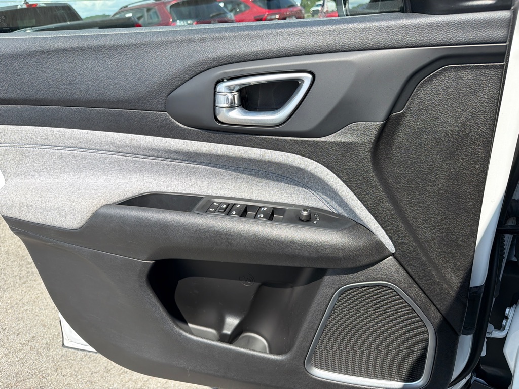 Photo 15 of this JEEP COMPASS