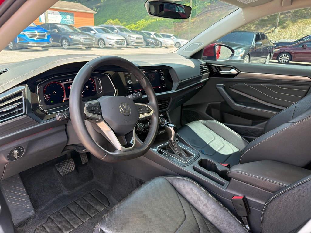Photo 9 of this VOLKSWAGEN JETTA