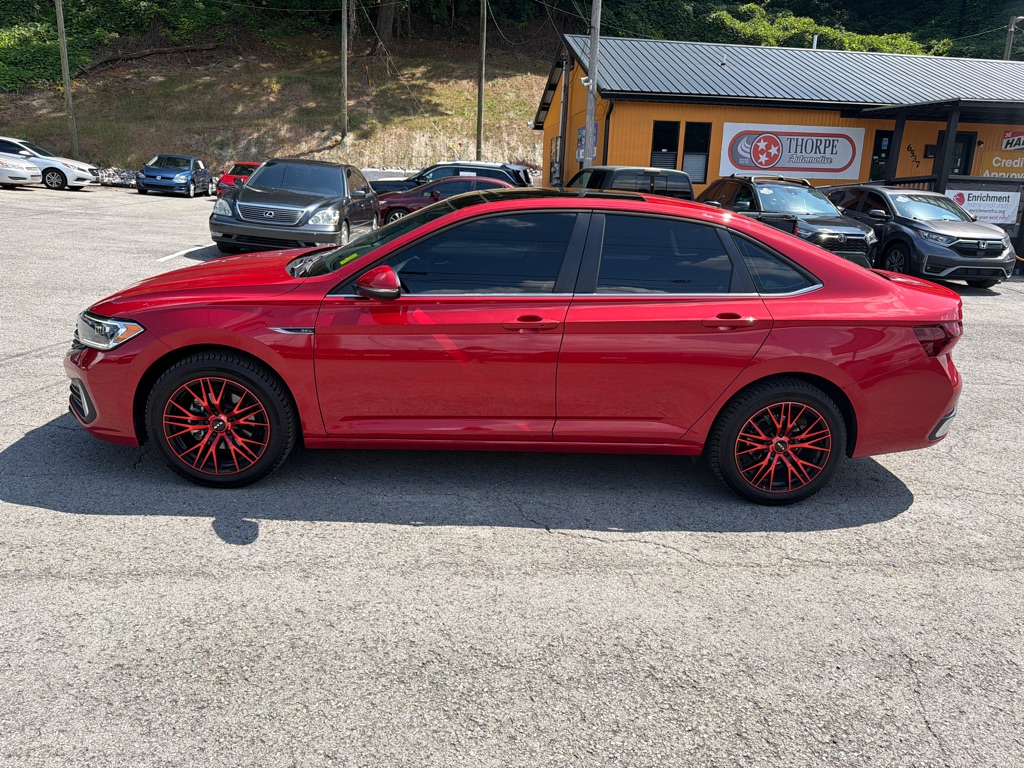 Photo 4 of this VOLKSWAGEN JETTA