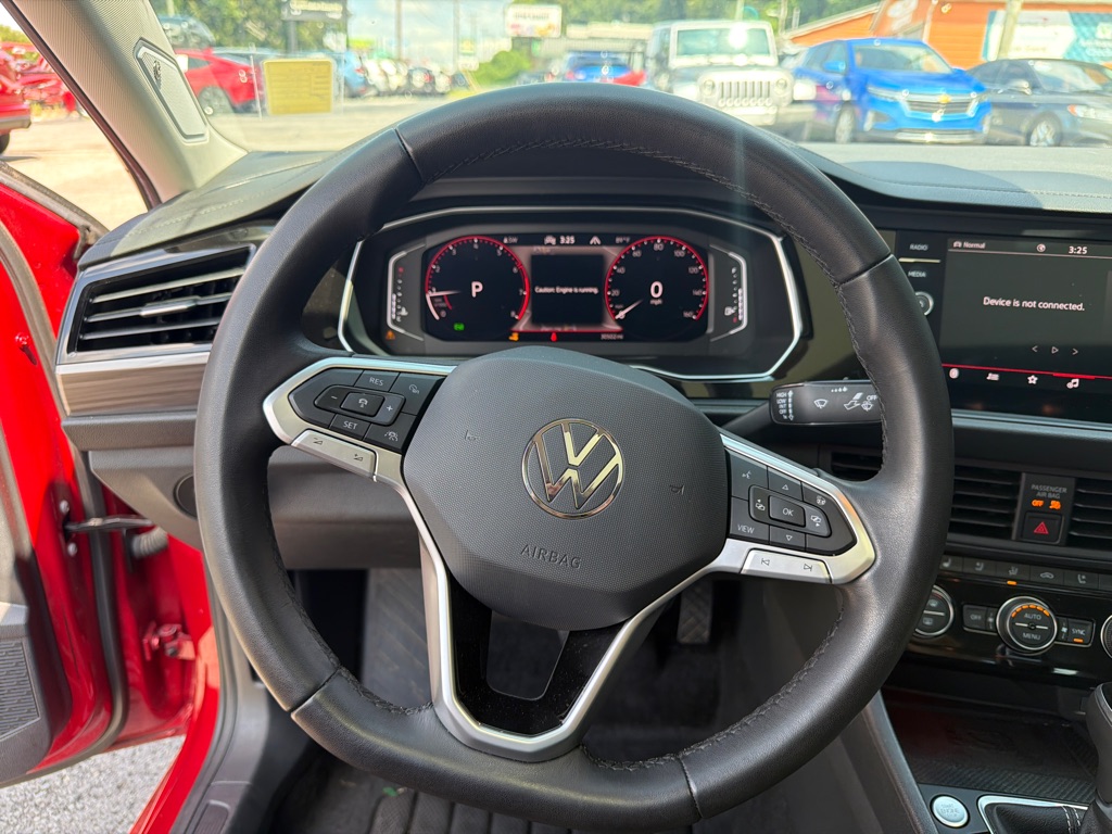 Photo 12 of this VOLKSWAGEN JETTA