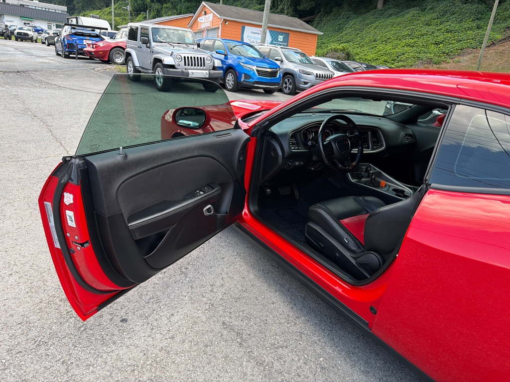 Photo 9 of this DODGE CHALLENGER
