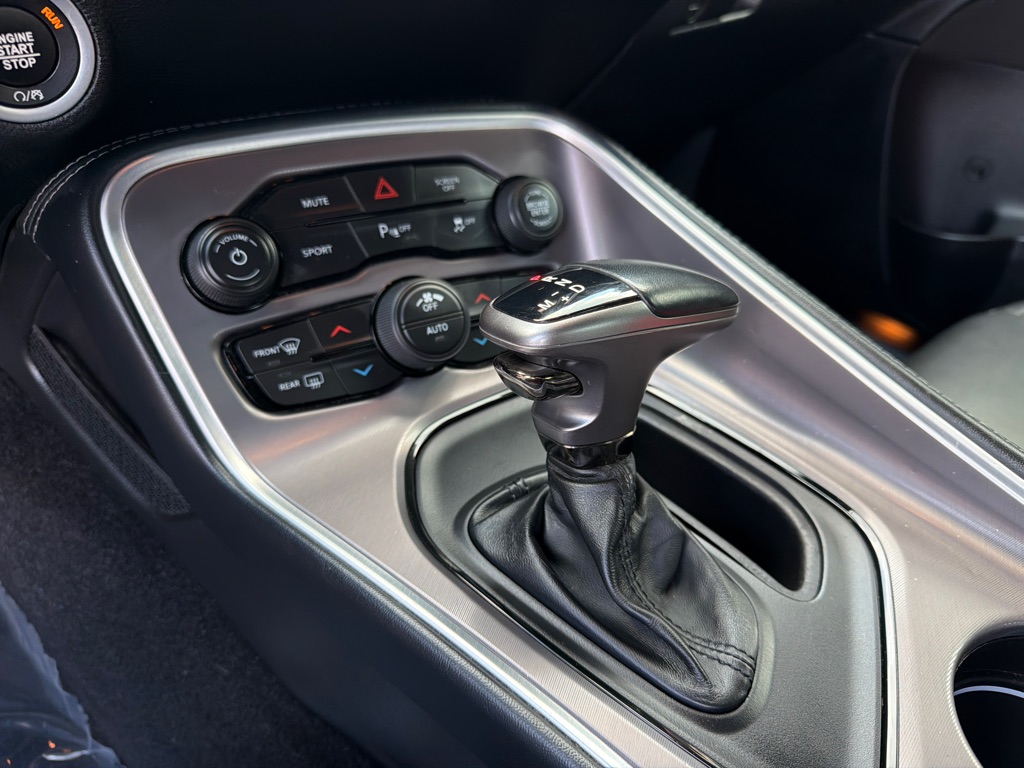 Photo 17 of this DODGE CHALLENGER