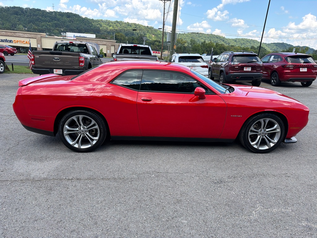 Photo 8 of this DODGE CHALLENGER