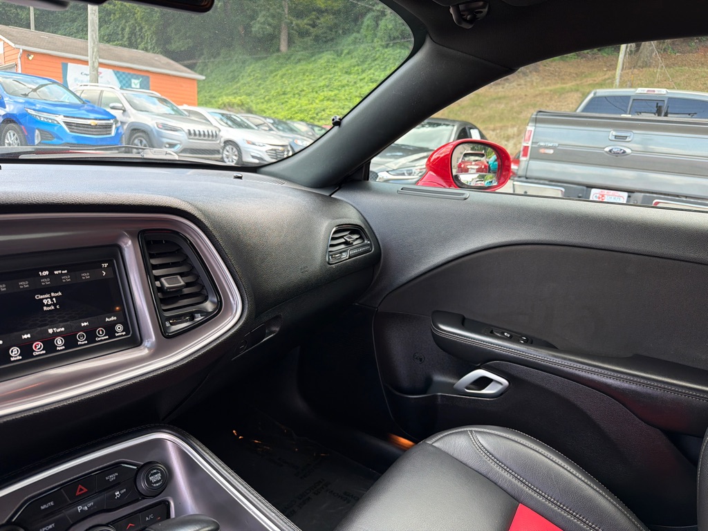 Photo 16 of this DODGE CHALLENGER