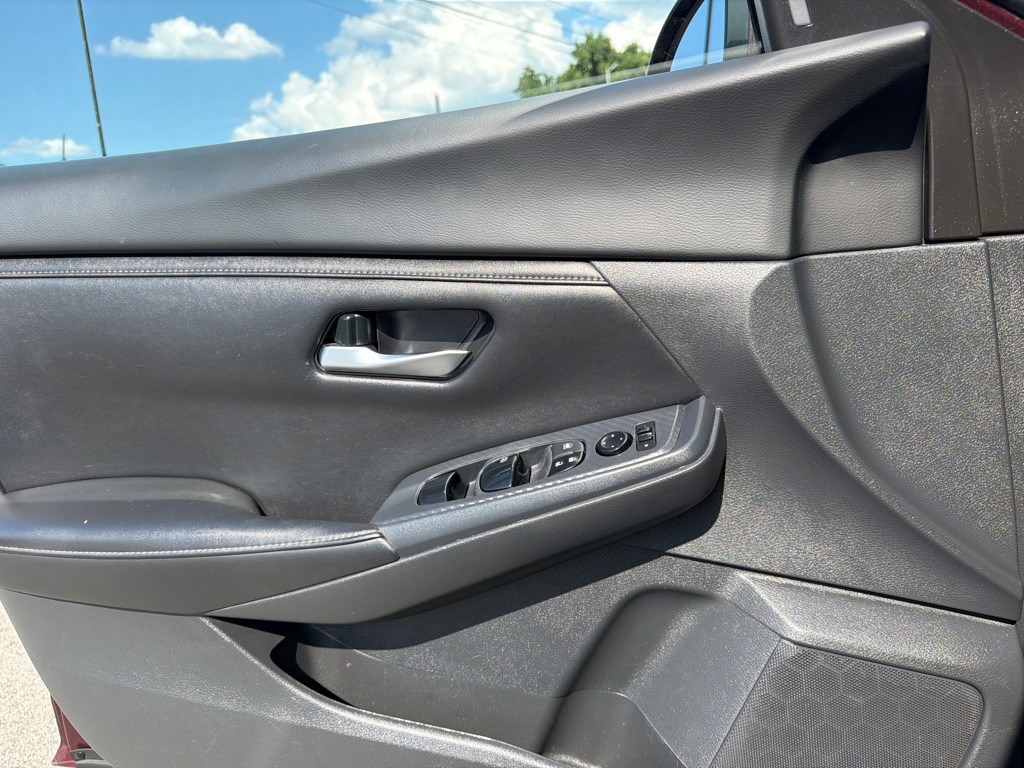 Photo 21 of this NISSAN SENTRA