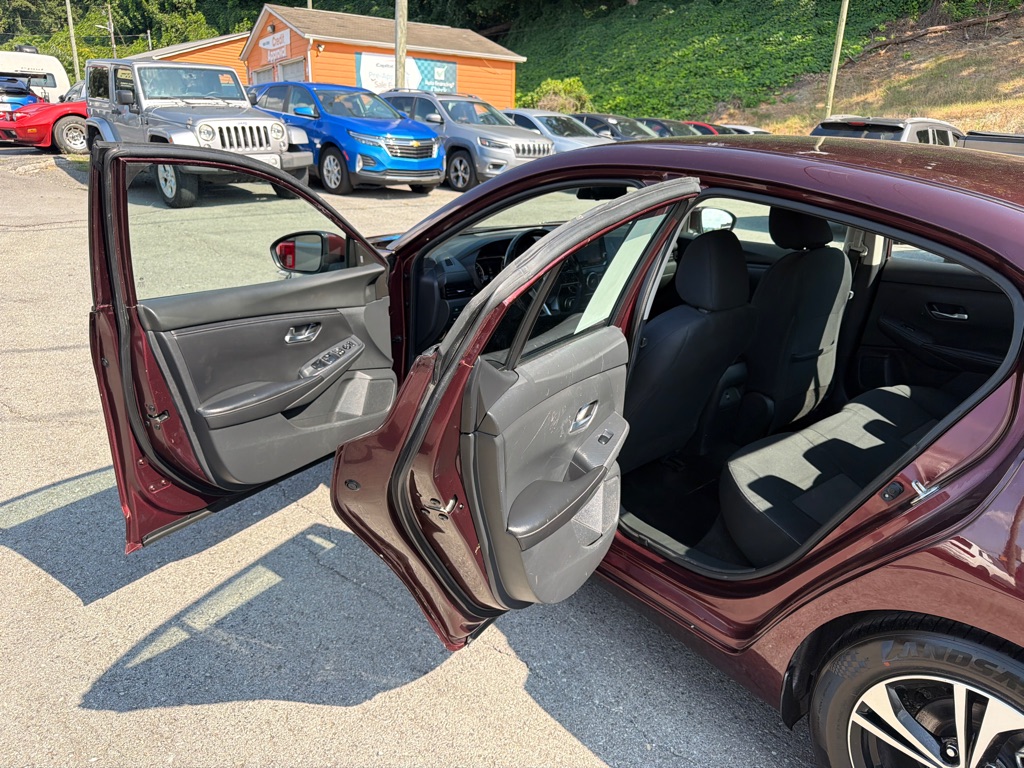 Photo 22 of this NISSAN SENTRA