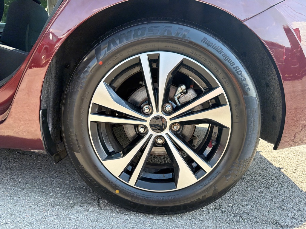 Photo 25 of this NISSAN SENTRA