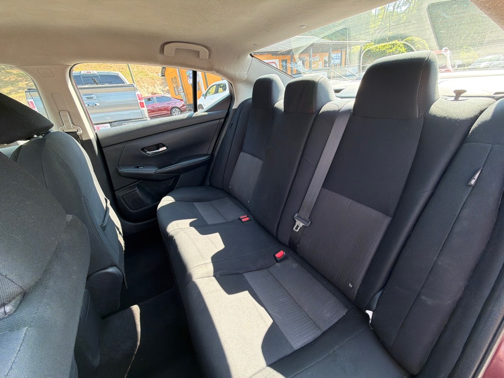 Photo 24 of this NISSAN SENTRA