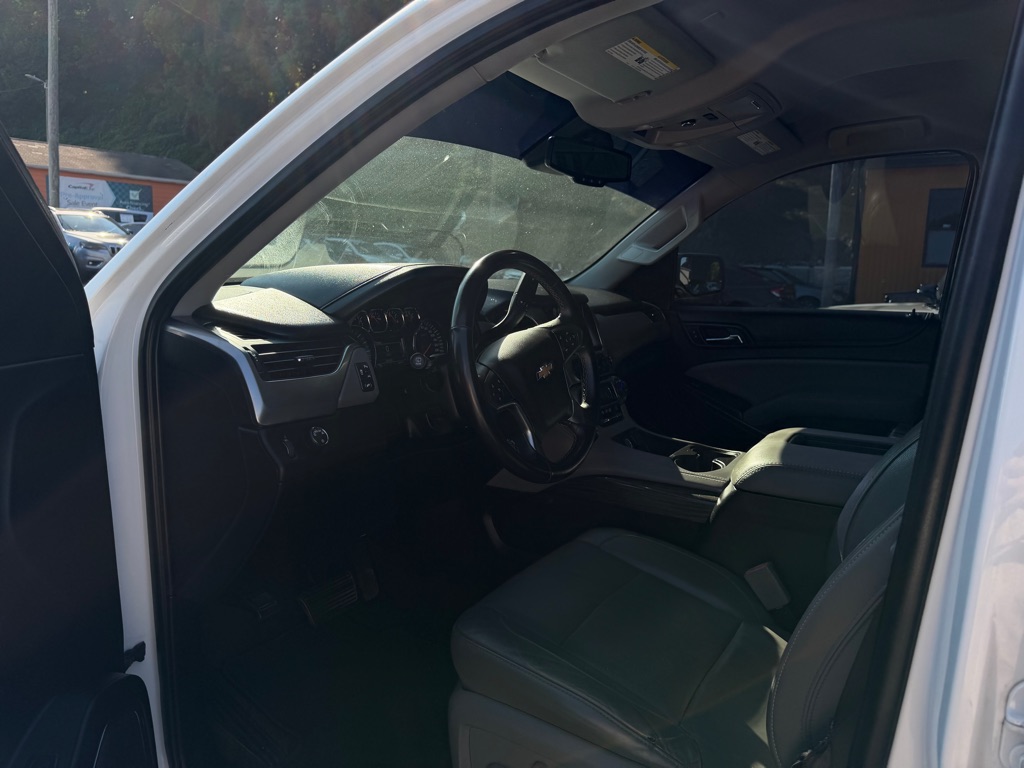 Photo 8 of this CHEVROLET SUBURBAN