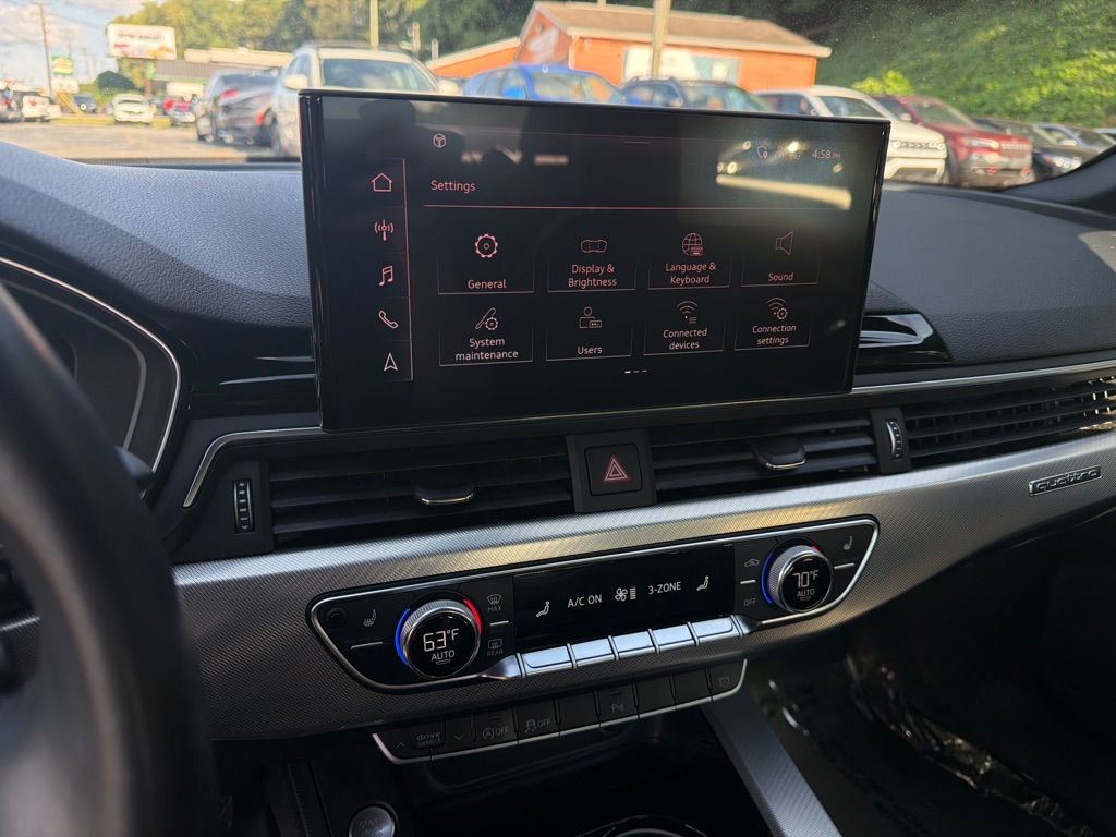 Photo 17 of this AUDI A5