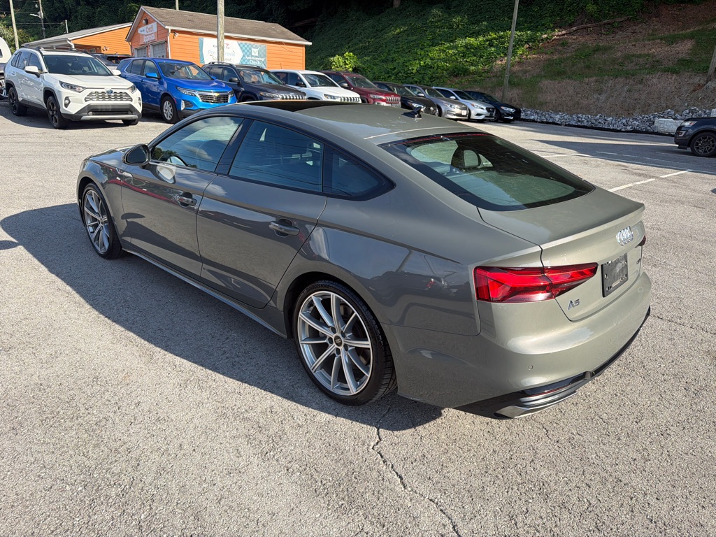 Photo 5 of this AUDI A5