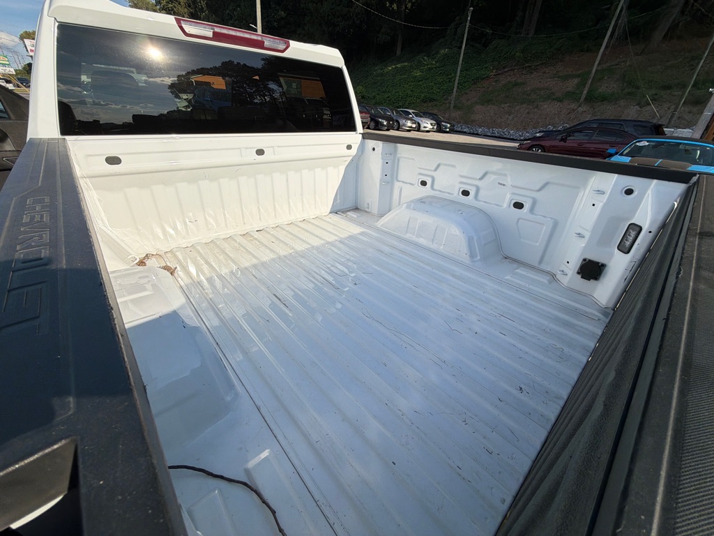 Photo 27 of this CHEVROLET SILVERADO 1500