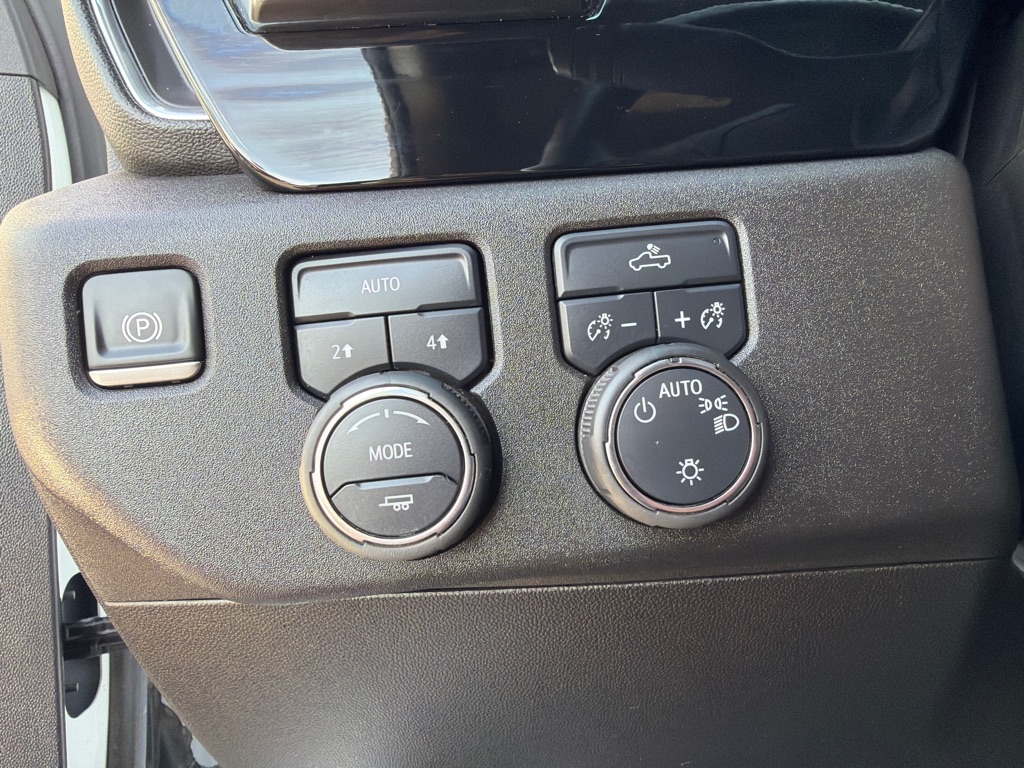 Photo 17 of this CHEVROLET SILVERADO 1500