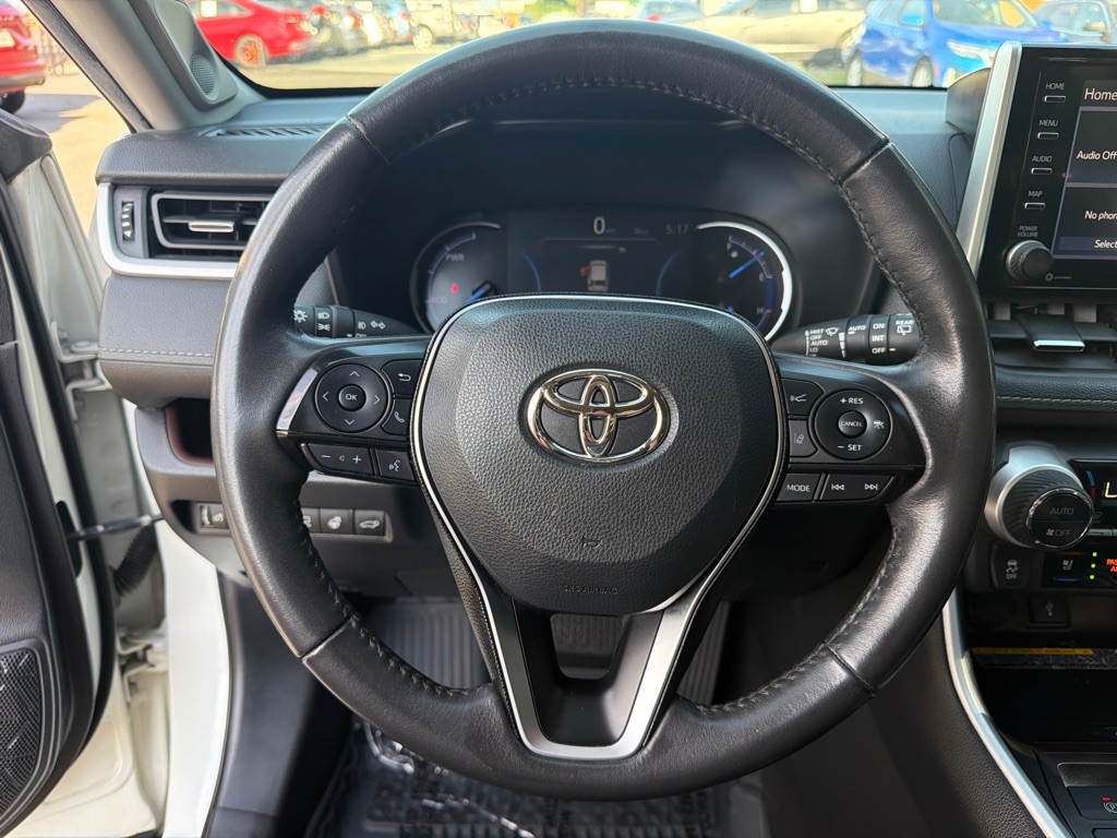 Photo 13 of this TOYOTA RAV4