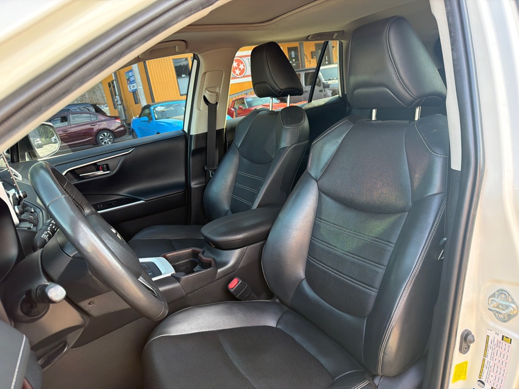 Photo 11 of this TOYOTA RAV4