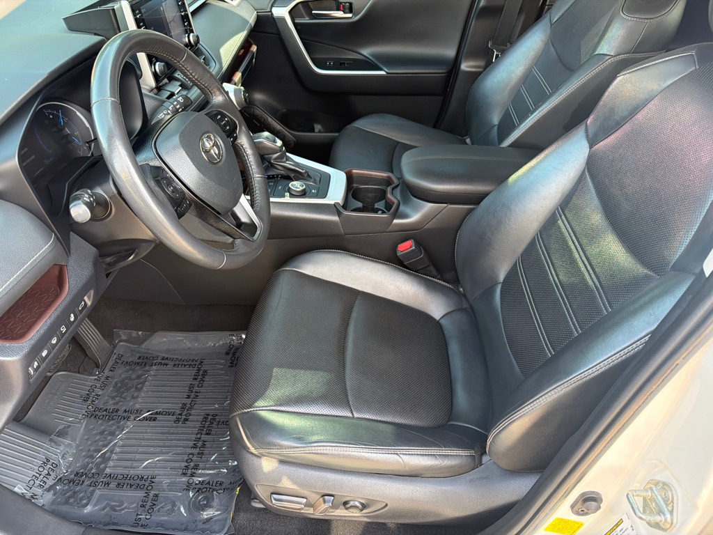 Photo 12 of this TOYOTA RAV4