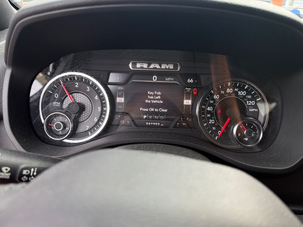 Photo 14 of this RAM 1500
