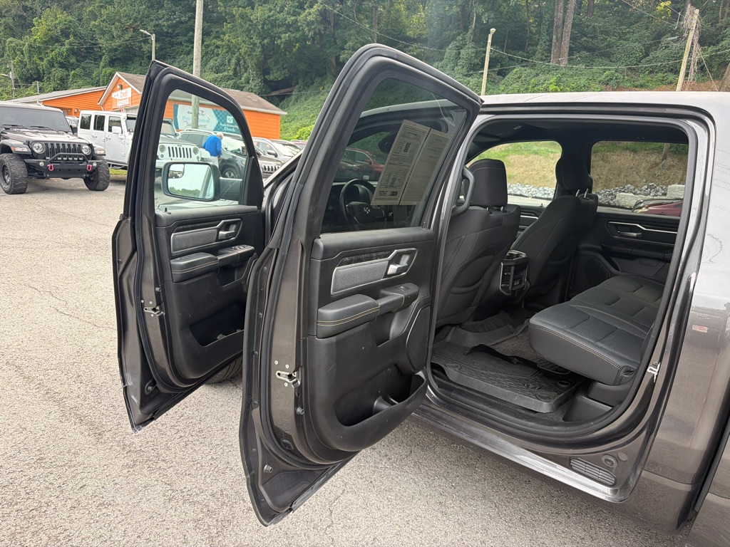 Photo 21 of this RAM 1500
