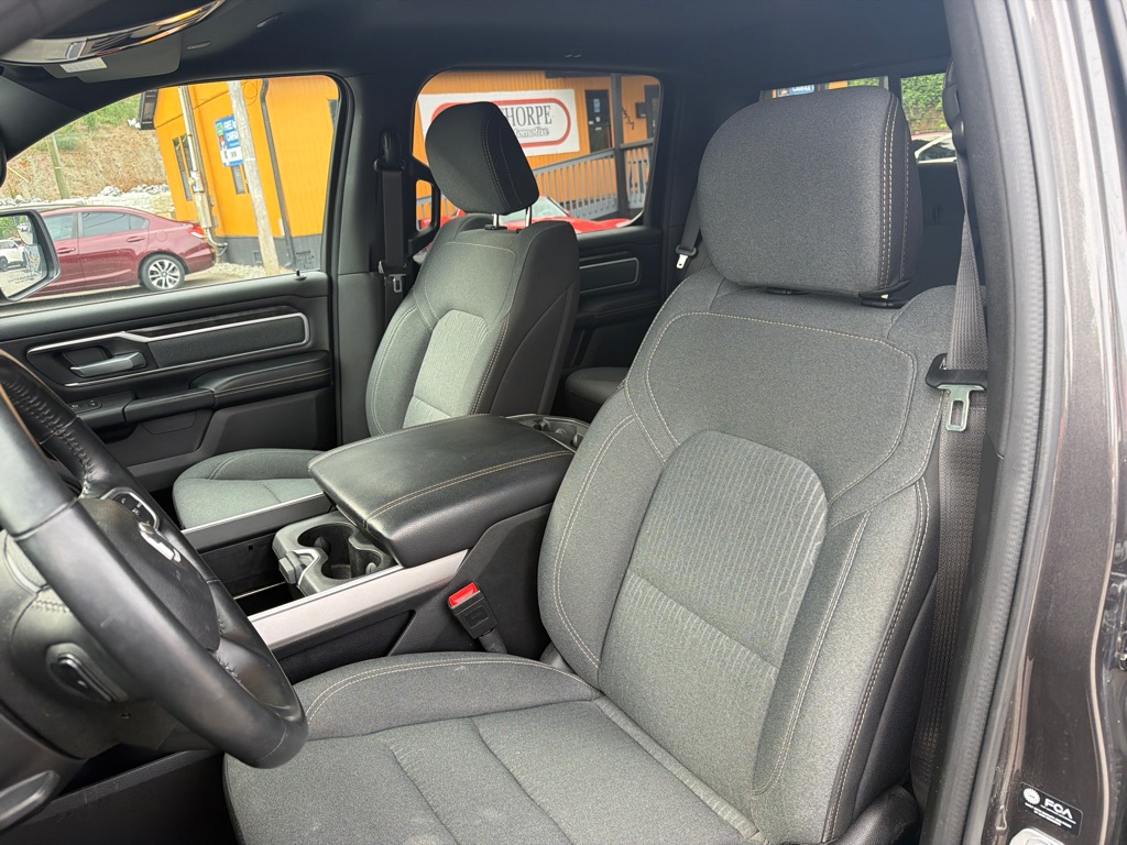 Photo 11 of this RAM 1500