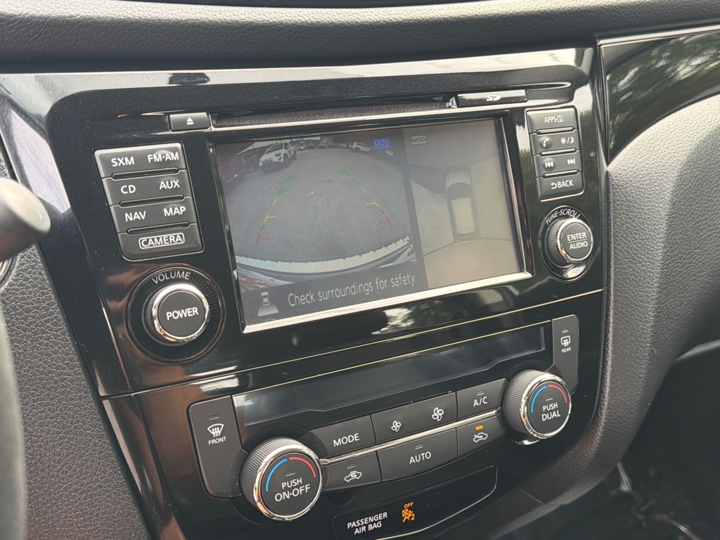 Photo 18 of this NISSAN ROGUE SPORT