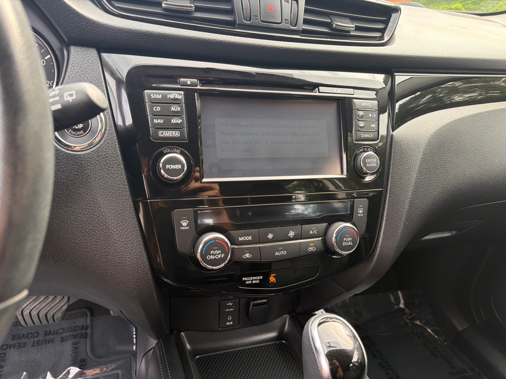 Photo 17 of this NISSAN ROGUE SPORT