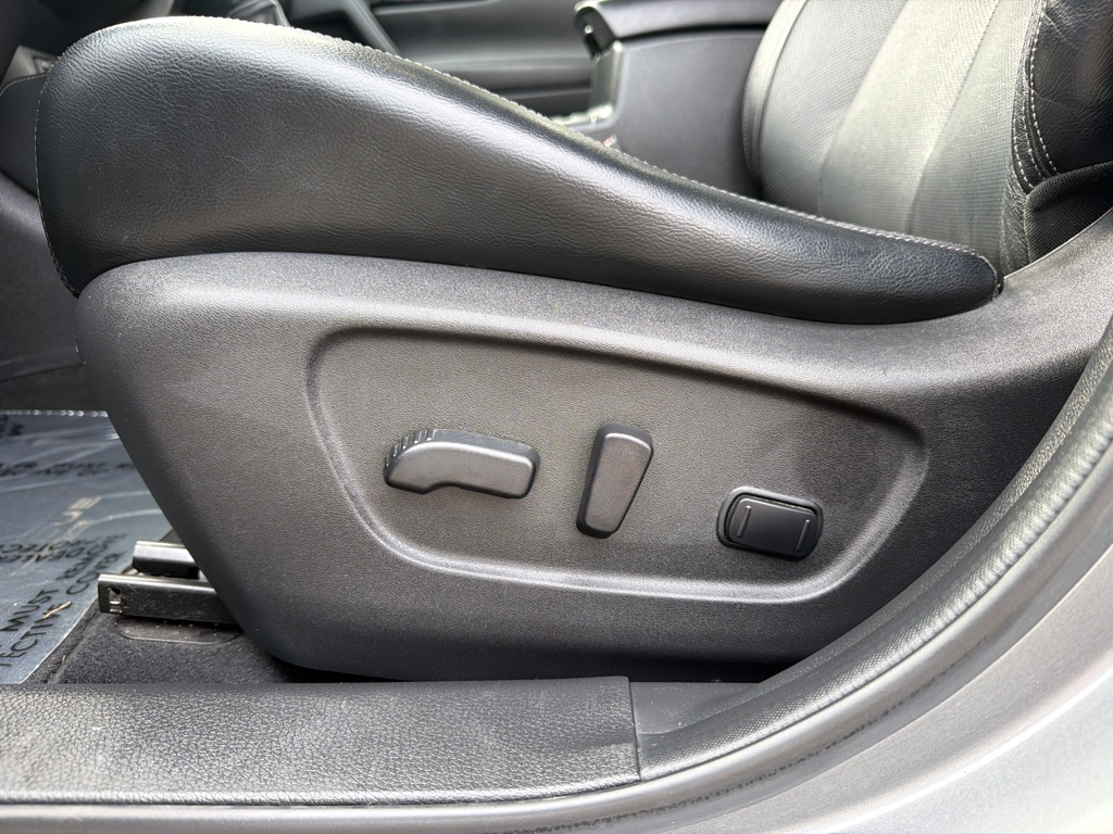 Photo 22 of this NISSAN ROGUE SPORT