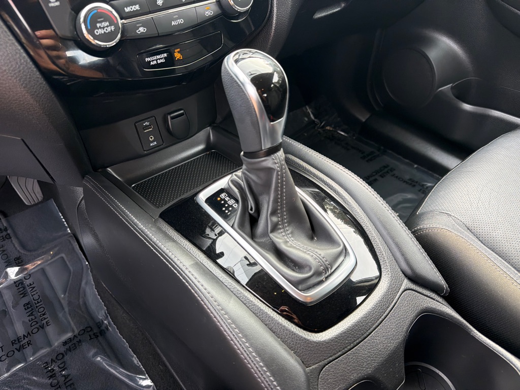 Photo 19 of this NISSAN ROGUE SPORT