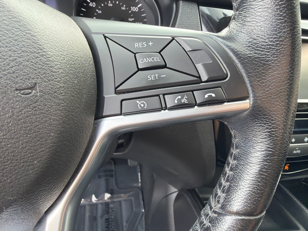 Photo 15 of this NISSAN ROGUE SPORT