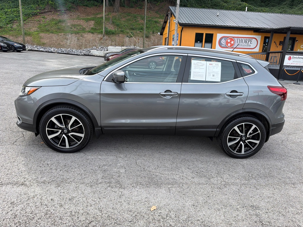 Photo 4 of this NISSAN ROGUE SPORT