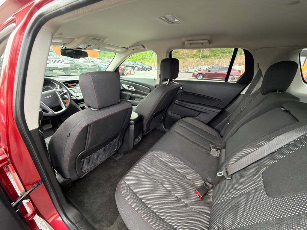 Photo 24 of this GMC TERRAIN