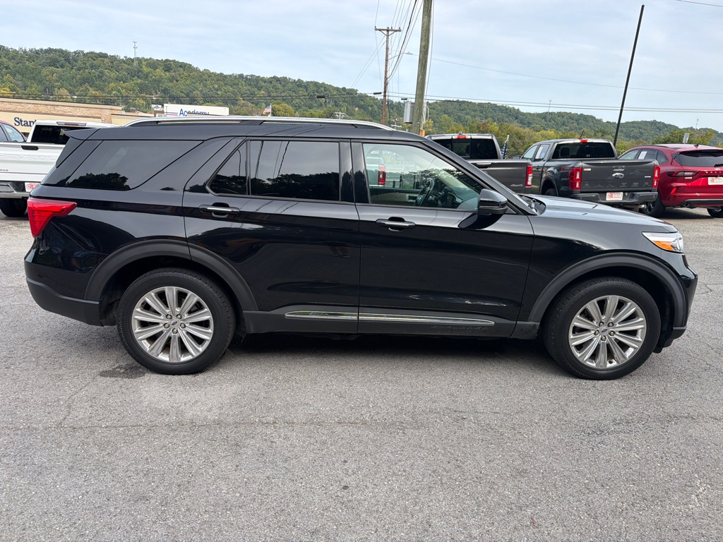 Photo 8 of this FORD EXPLORER
