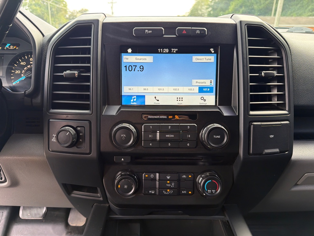 Photo 18 of this FORD F150