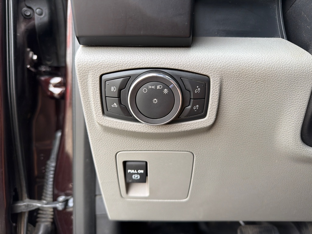 Photo 15 of this FORD F150