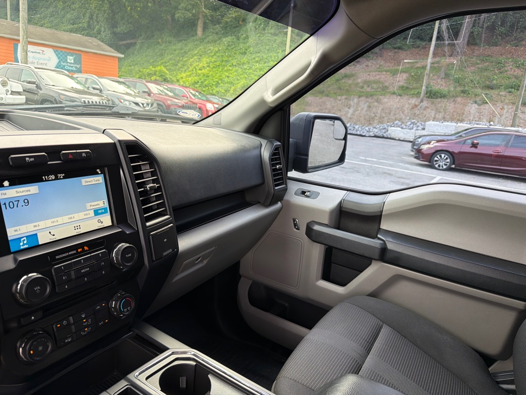 Photo 20 of this FORD F150
