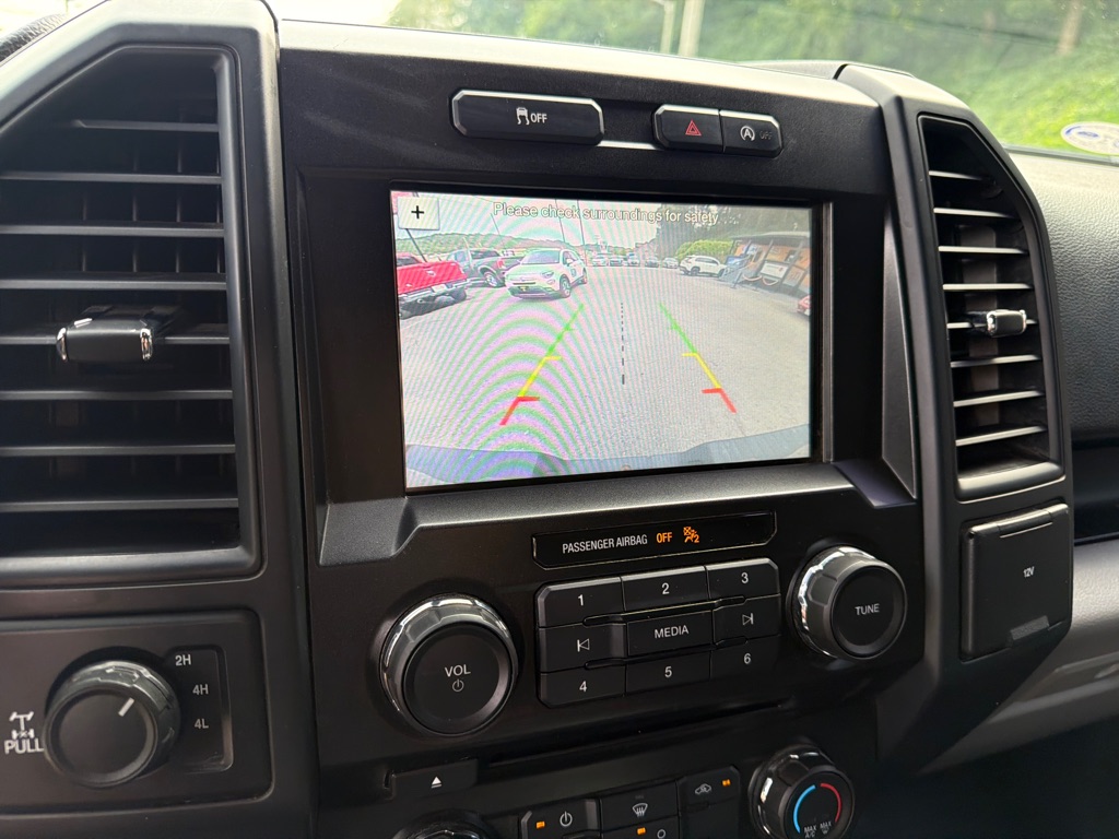Photo 19 of this FORD F150