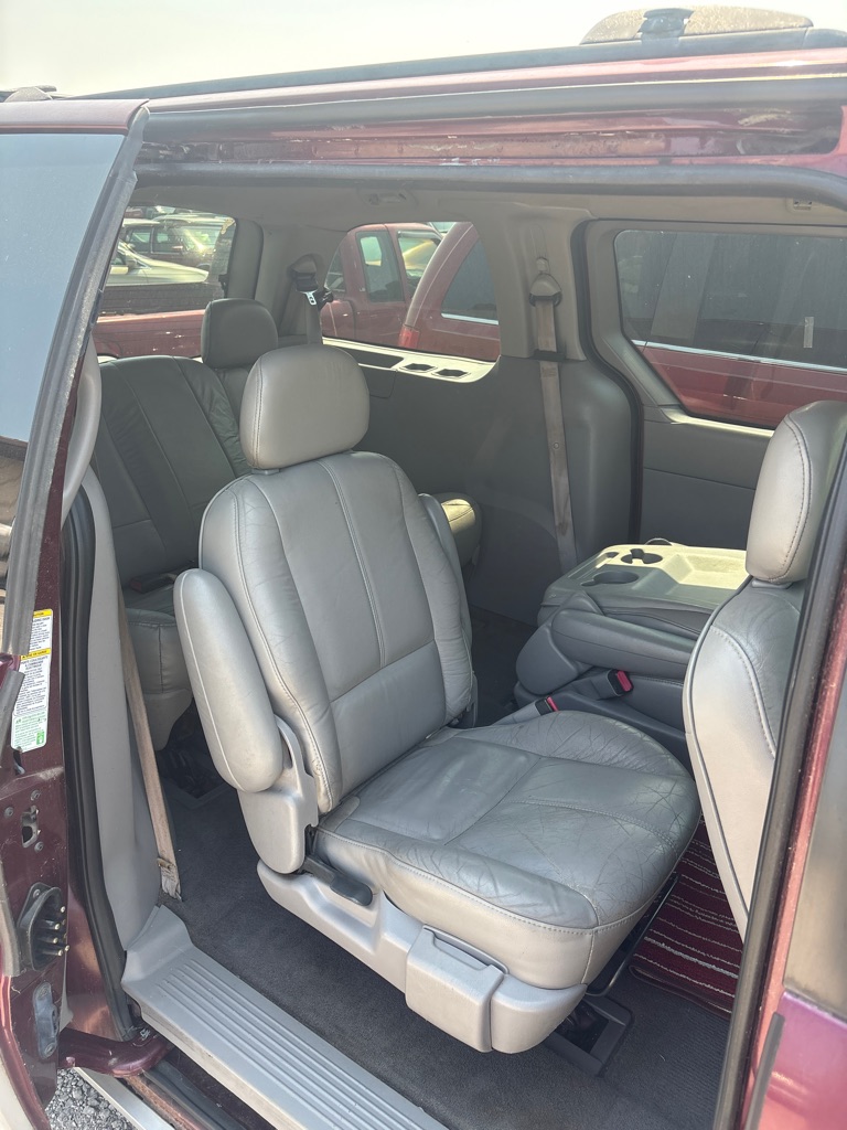 Photo 6 of this FORD WINDSTAR