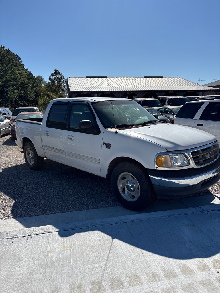 Photo 2 of this FORD F150