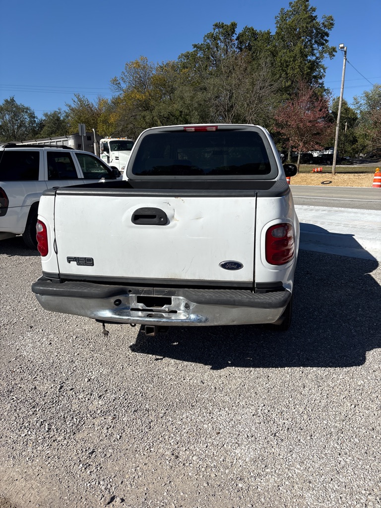Photo 3 of this FORD F150