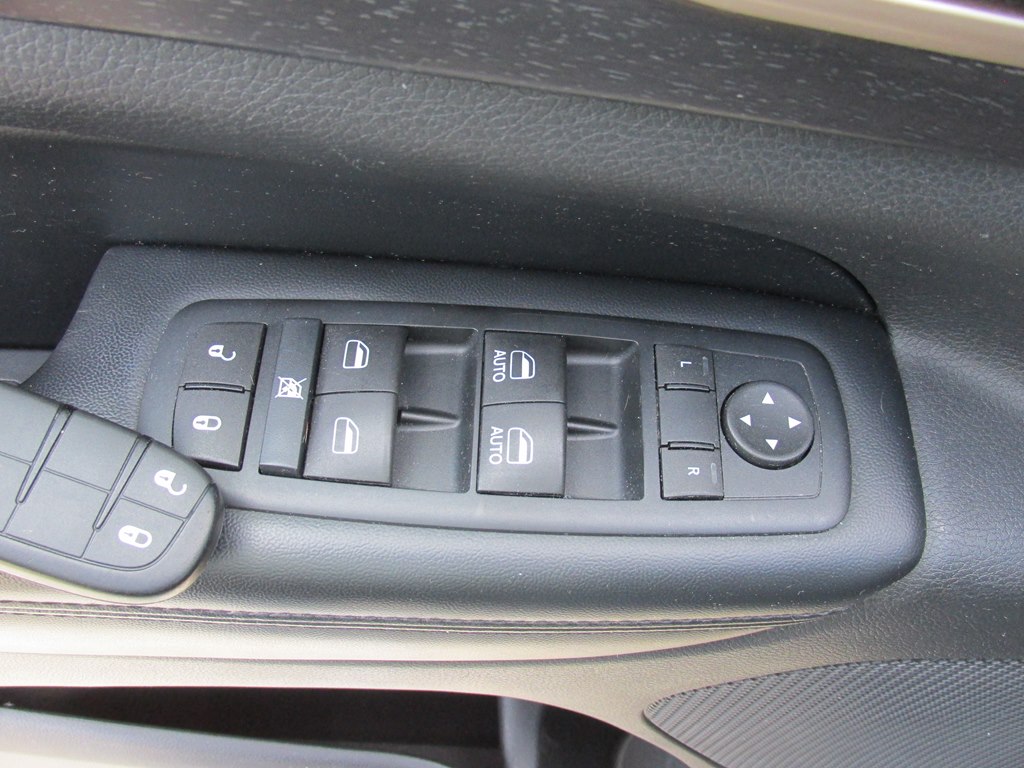 2016 JEEP GRAND CHEROKEE in HURRICANE WV at J TURNER AUTOMOTIVE PREOWNED, 1C4RJFAG9GC342168