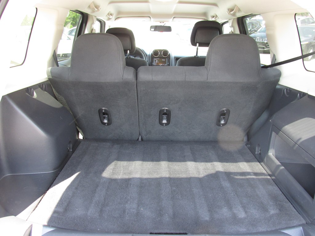 Photo 7 of this JEEP PATRIOT