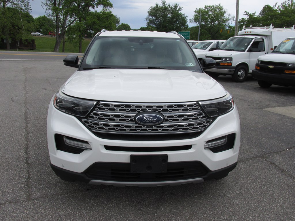 Photo 2 of this FORD EXPLORER