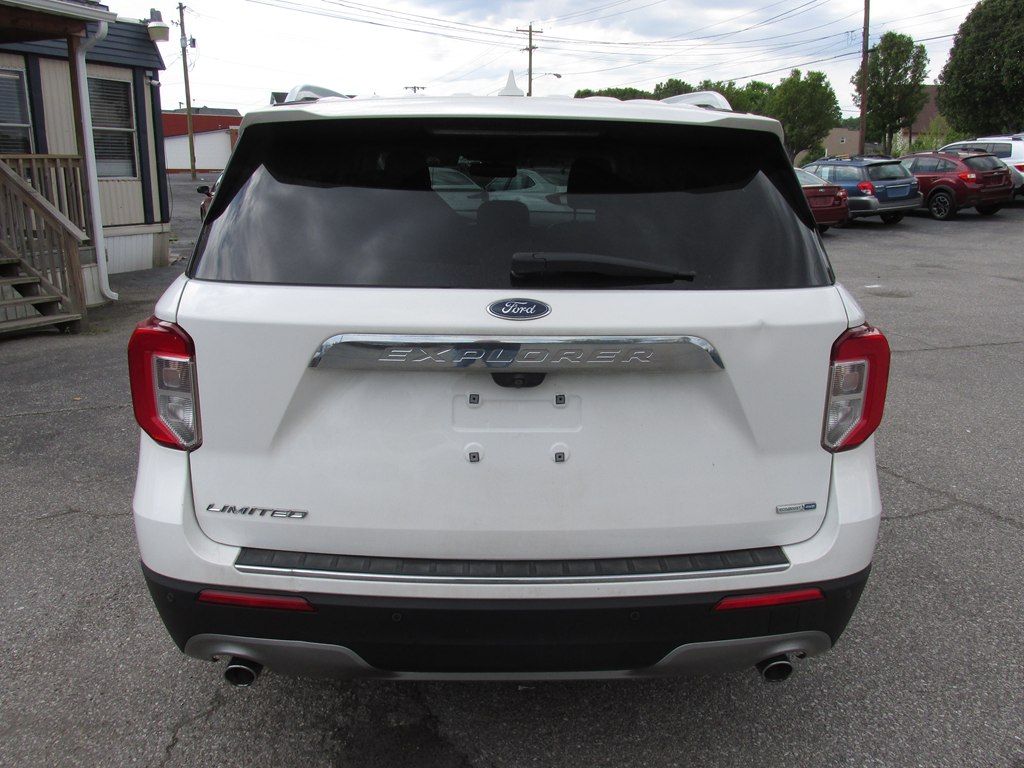 Photo 4 of this FORD EXPLORER