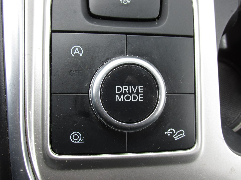 Photo 15 of this FORD EXPLORER