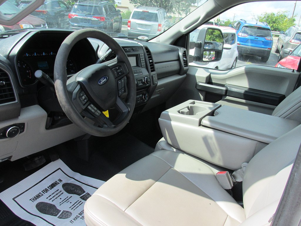 Photo 8 of this FORD F250